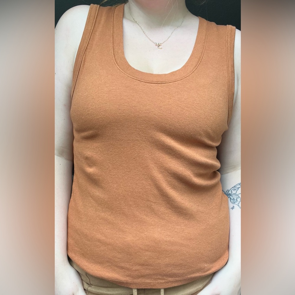 PLAIN BURNT ORANGE TANK TOP